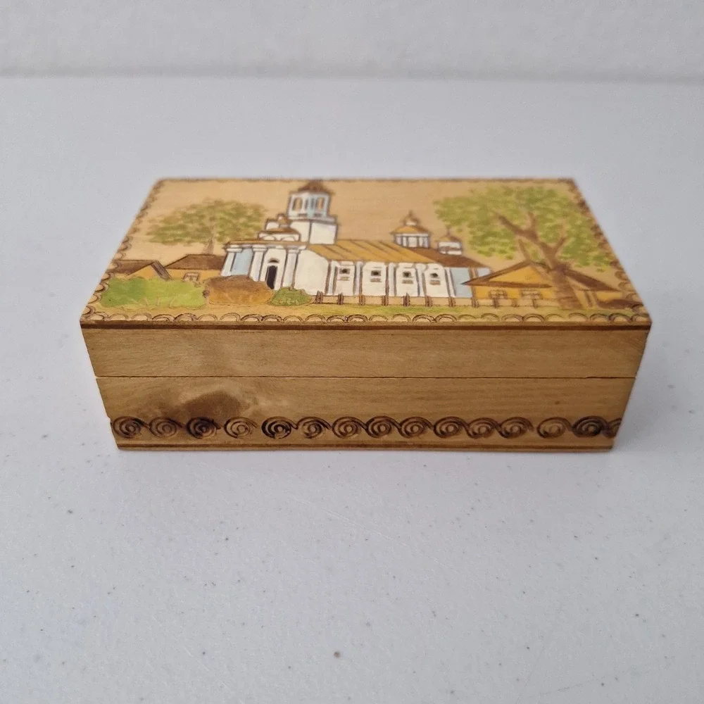 Vtg 1969 USSR‎ Russian Carved Wood Folk Art Pyrography Jewelry Trinket Box 5.5